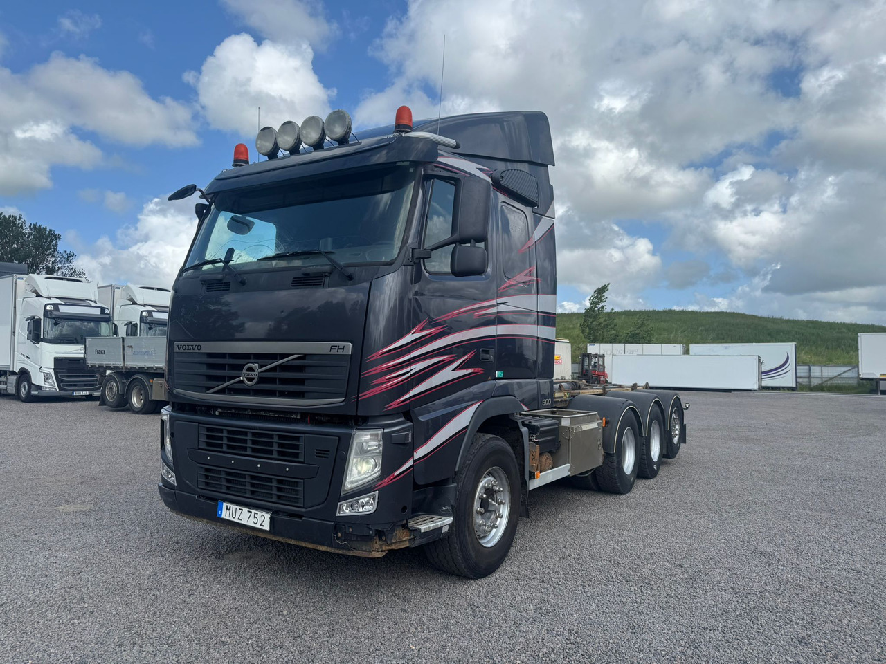 Volvo FH540 - Крюковой мультилифт: фото 1 Volvo FH540 - Крюковой мультилифт: фото 1