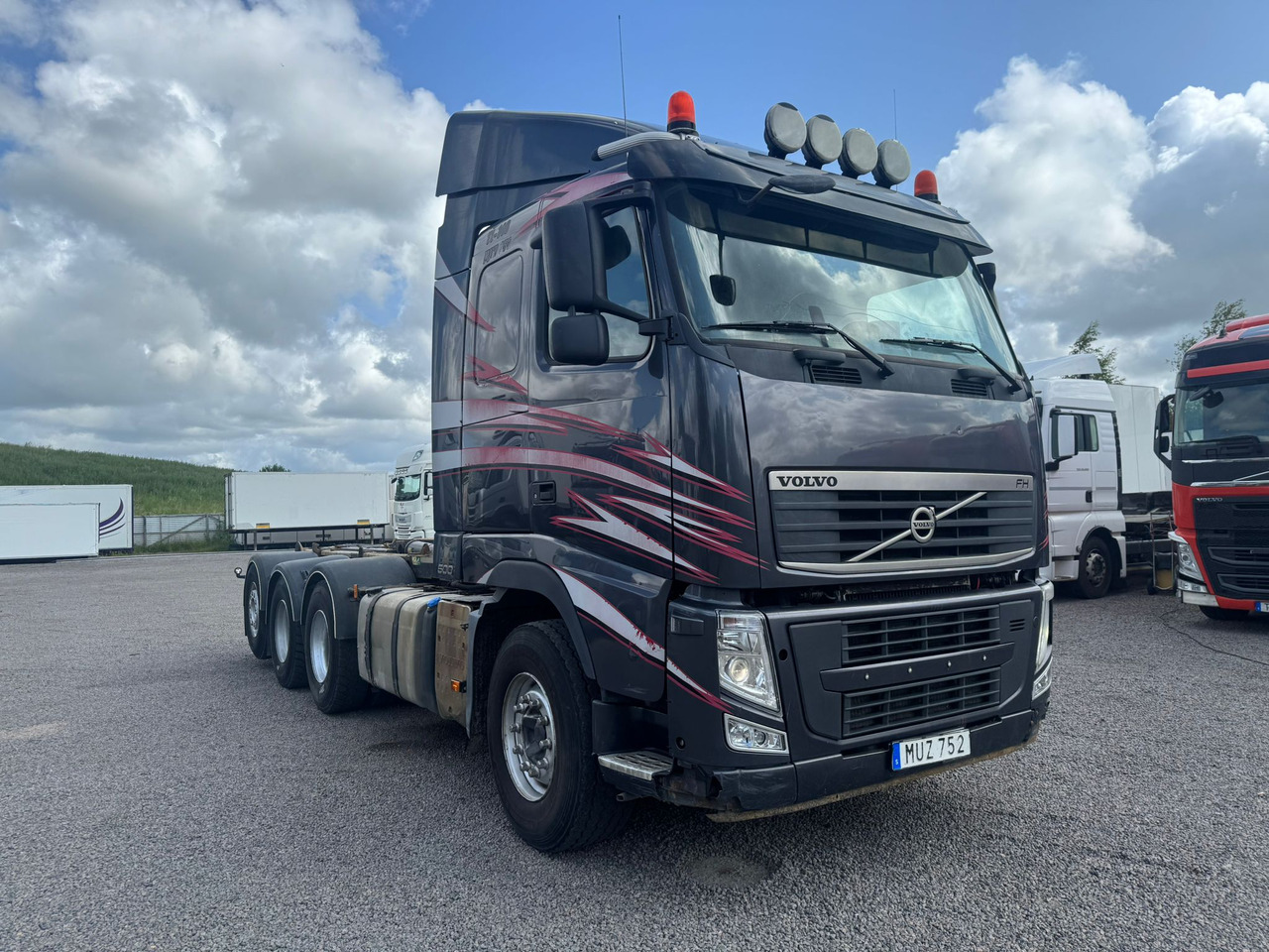 Volvo FH540 - Крюковой мультилифт: фото 2 Volvo FH540 - Крюковой мультилифт: фото 2