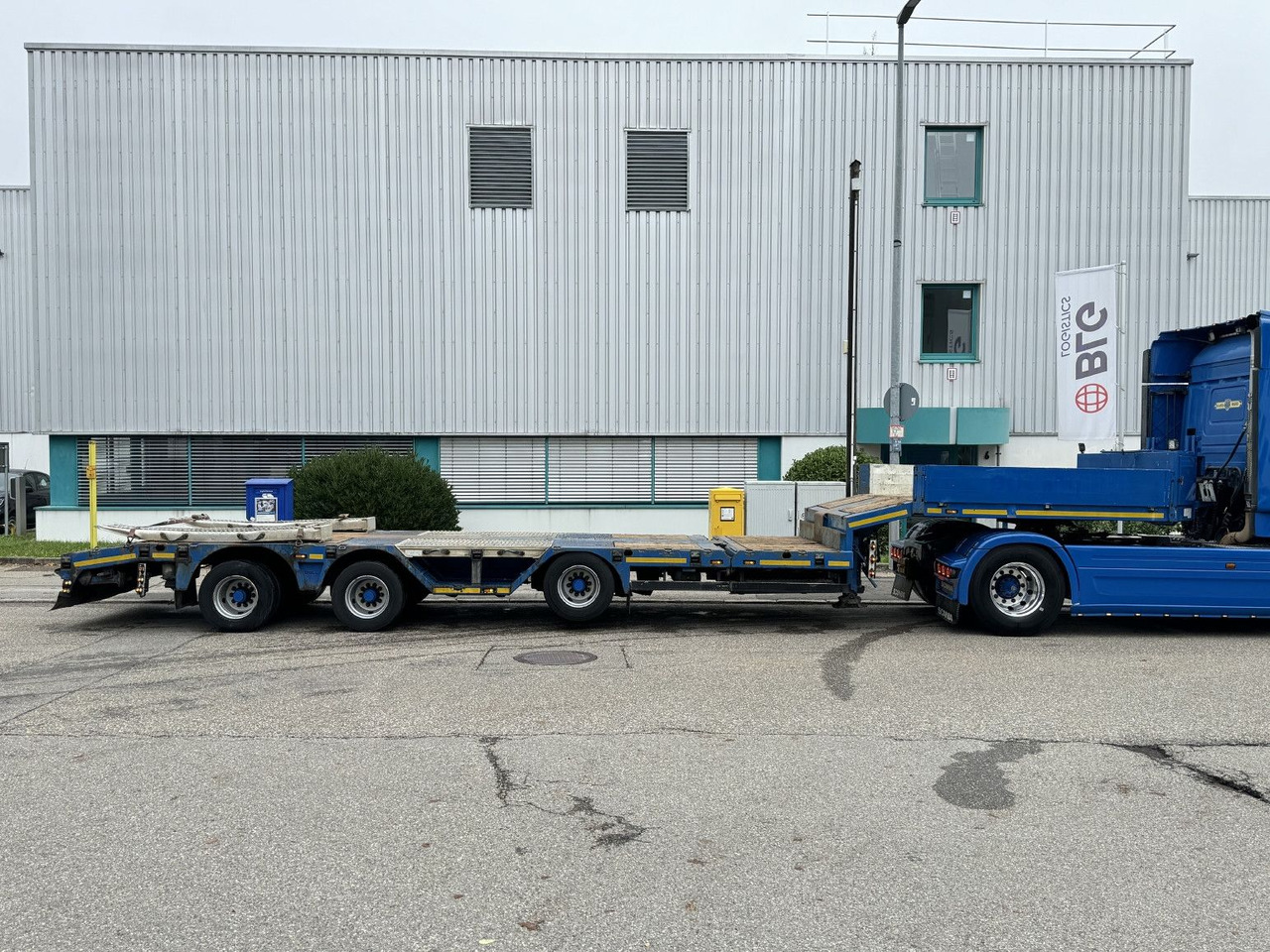 Низкорамный полуприцеп Doll S3L Tele-Tieflader+3,3m Radmulden Lift Lenkachse: фото 13