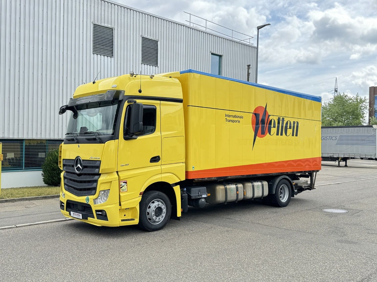 Mercedes-Benz Actros 1848 LL Gr.Haus AWL-Möbelkoffer uLBW - Грузовик с закрытым кузовом: фото 2 Mercedes-Benz Actros 1848 LL Gr.Haus AWL-Möbelkoffer uLBW - Грузовик с закрытым кузовом: фото 2