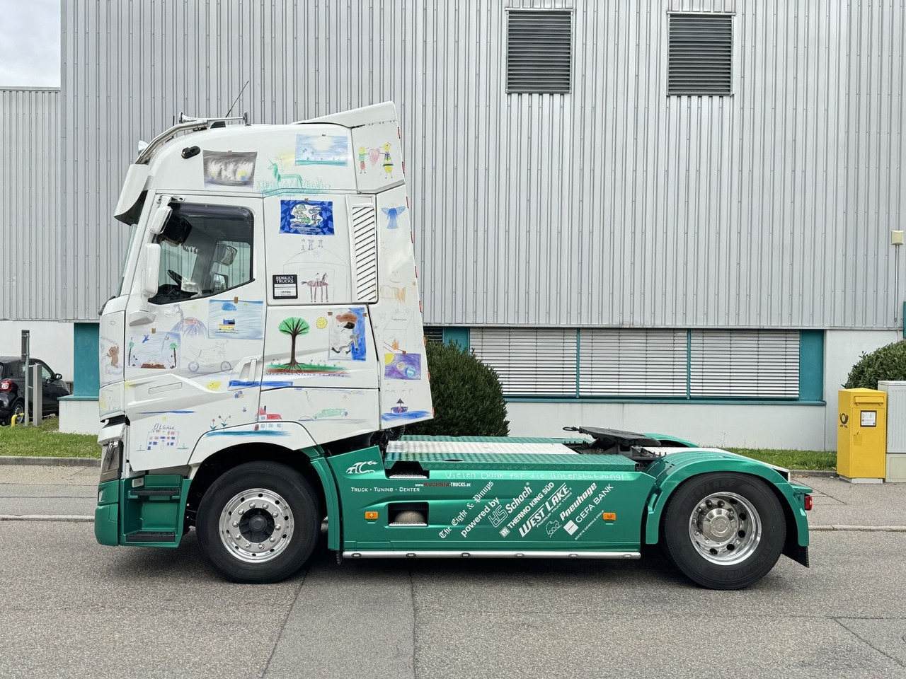 Renault T520 HIGHCAB Comfort 2-Tanks Retarder Airbrush - Тягач: фото 4 Renault T520 HIGHCAB Comfort 2-Tanks Retarder Airbrush - Тягач: фото 4