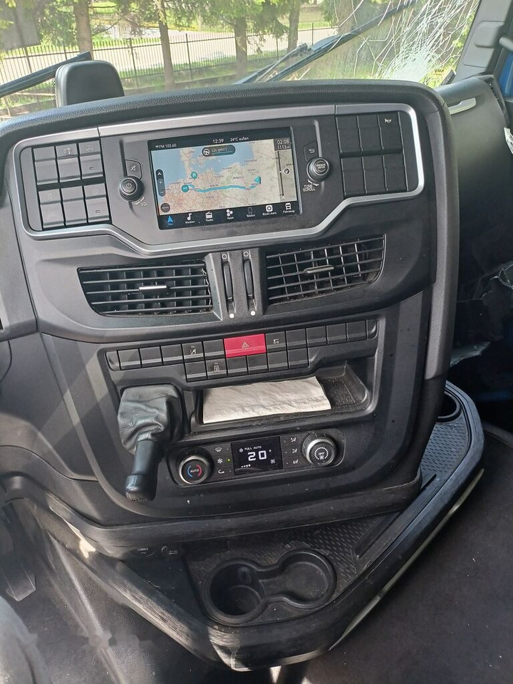 Грузовик-контейнеровоз/ Сменный кузов IVECO 26460: фото 15