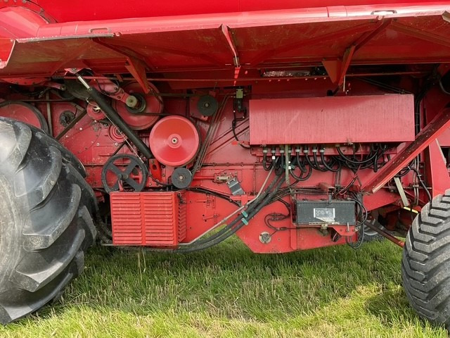 Зерноуборочный комбайн Massey Ferguson 38RS: фото 13