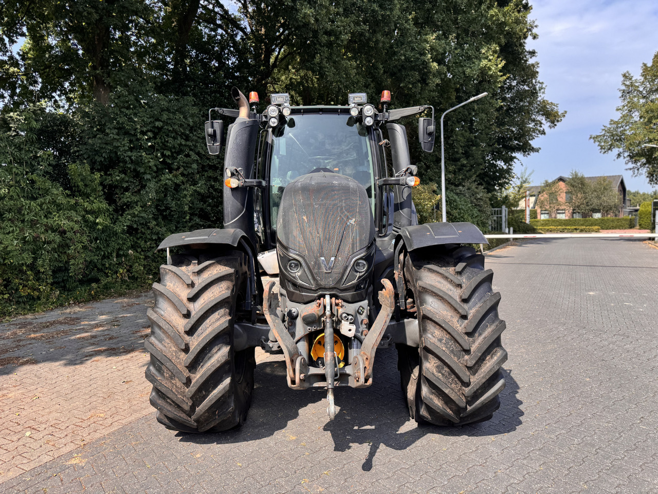 Valtra T214 Direct - Трактор: фото 4 Valtra T214 Direct - Трактор: фото 4