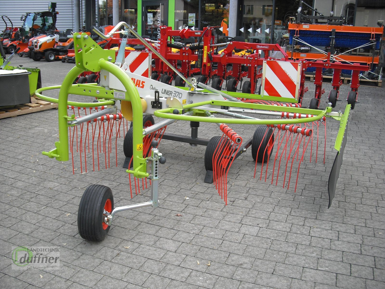 CLAAS Liner 370 - Сеноворошилка: фото 3 CLAAS Liner 370 - Сеноворошилка: фото 3