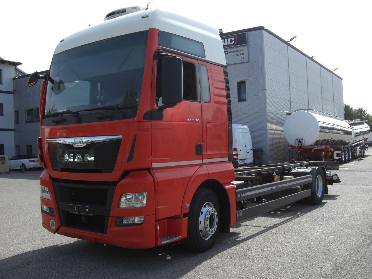 MAN 18360XXL TGX / LBW - Грузовик-контейнеровоз/ Сменный кузов: фото 1 MAN 18360XXL TGX / LBW - Грузовик-контейнеровоз/ Сменный кузов: фото 1