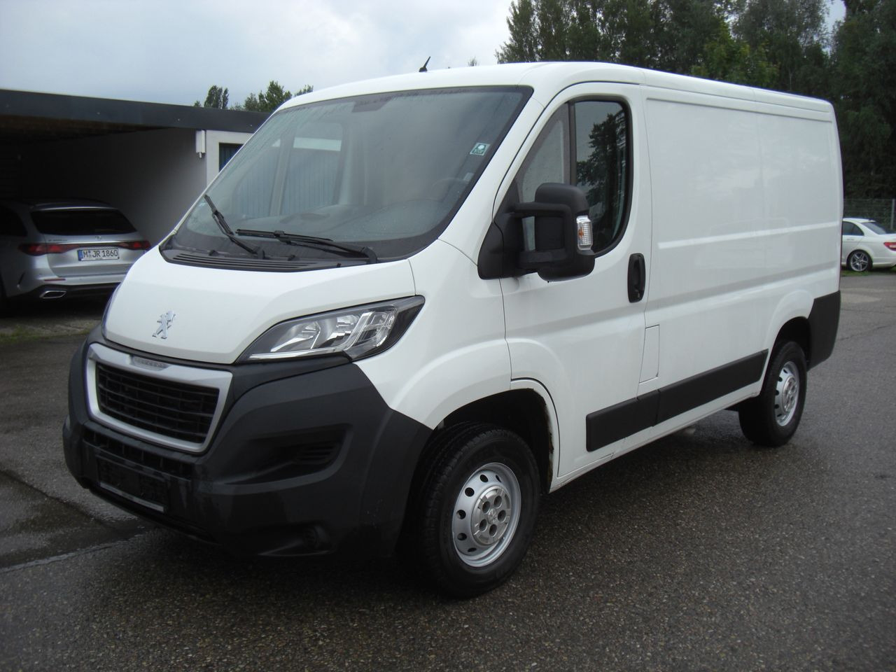 Peugeot BOXER 2,0 KURZ/NIEDRIG - Легковой фургон: фото 1 Peugeot BOXER 2,0 KURZ/NIEDRIG - Легковой фургон: фото 1