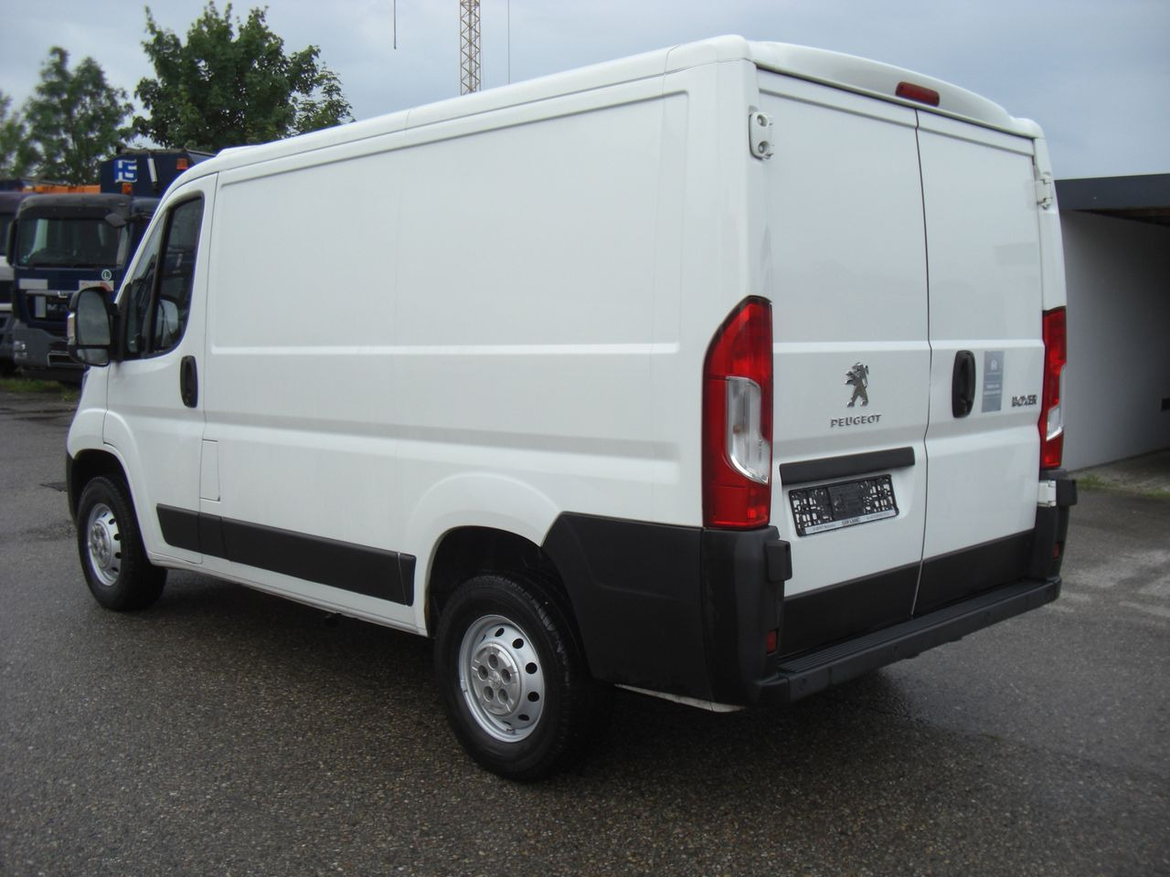 Peugeot BOXER 2,0 KURZ/NIEDRIG - Легковой фургон: фото 4 Peugeot BOXER 2,0 KURZ/NIEDRIG - Легковой фургон: фото 4