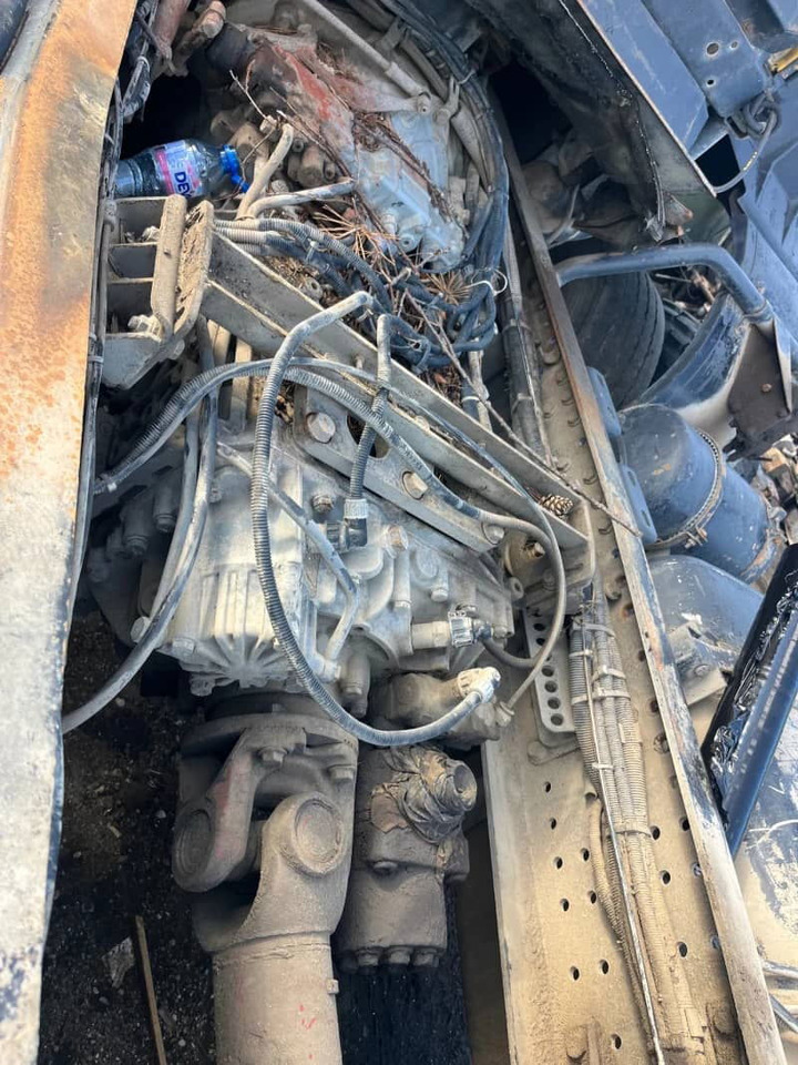 MAN 41.422 Tractor unit - Тягач: фото 4 MAN 41.422 Tractor unit - Тягач: фото 4