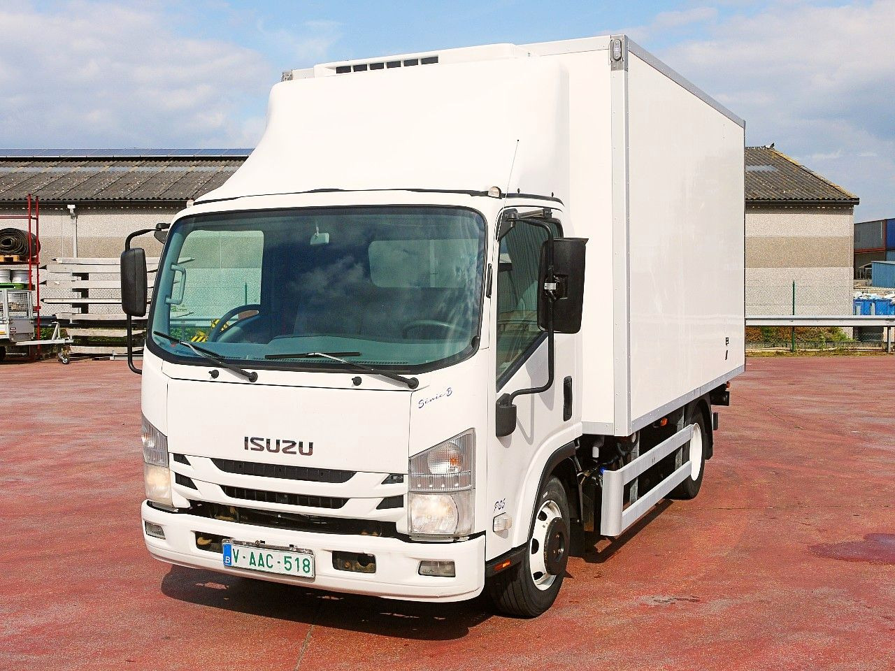 Isuzu N2R 75 KUHLKOFFER THERMOKING V500 MAX €6 - Фургон-рефрижератор: фото 5 Isuzu N2R 75 KUHLKOFFER THERMOKING V500 MAX €6 - Фургон-рефрижератор: фото 5