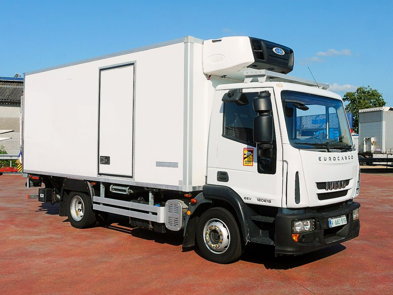 Iveco 120E18 EUROCARGO KUHLKOFFER CARRIER SUPRA 550 - Рефрижератор: фото 2 Iveco 120E18 EUROCARGO KUHLKOFFER CARRIER SUPRA 550 - Рефрижератор: фото 2
