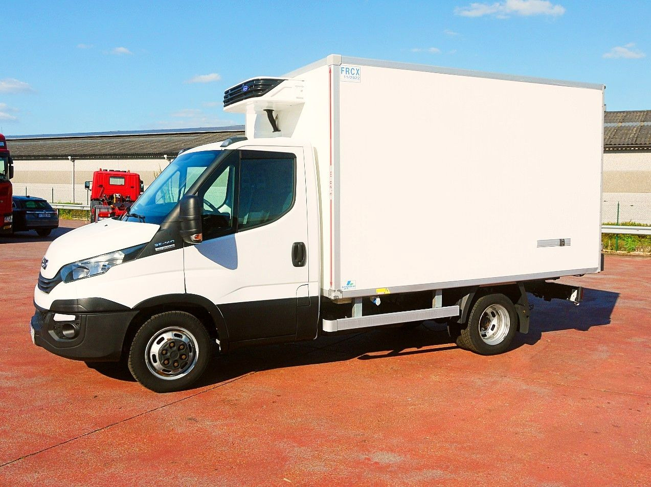 Iveco 35C14 DAILY KUHLKOFER CARRIER XARIOS 350 -20 A/C - Фургон-рефрижератор: фото 3 Iveco 35C14 DAILY KUHLKOFER CARRIER XARIOS 350 -20 A/C - Фургон-рефрижератор: фото 3