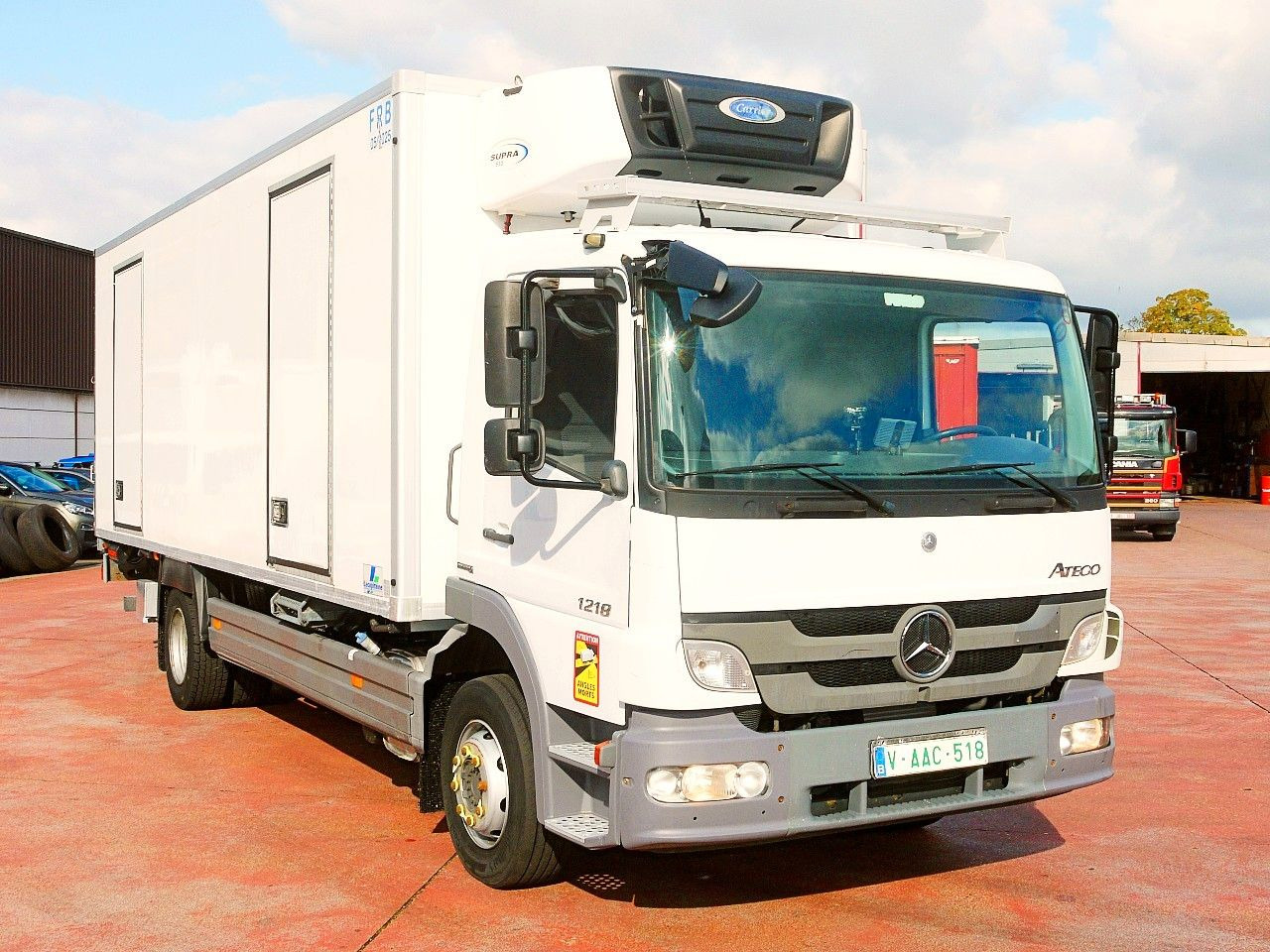 Mercedes-Benz 1218 ATEGO KUHLKOFFER CARRIER SUPRA 550 LBW - Рефрижератор: фото 2 Mercedes-Benz 1218 ATEGO KUHLKOFFER CARRIER SUPRA 550 LBW - Рефрижератор: фото 2