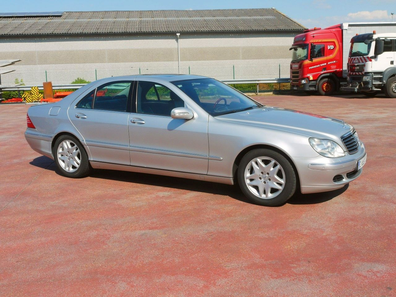 Mercedes-Benz COMAND Bi-XENON SCHIEBEDACH SOFTCLOSE ... - Седан: фото 3 Mercedes-Benz COMAND Bi-XENON SCHIEBEDACH SOFTCLOSE ... - Седан: фото 3