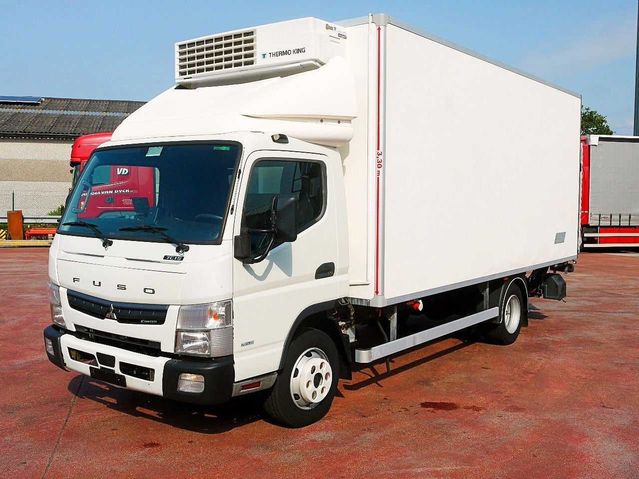 Mitsubishi FUSO CANTER 3.0 KUHLKOFFER THERMOKING V800 MT AC - Фургон-рефрижератор: фото 4 Mitsubishi FUSO CANTER 3.0 KUHLKOFFER THERMOKING V800 MT AC - Фургон-рефрижератор: фото 4