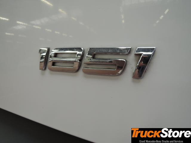 Mercedes-Benz Actros 1851 LS - Тягач: фото 2 Mercedes-Benz Actros 1851 LS - Тягач: фото 2
