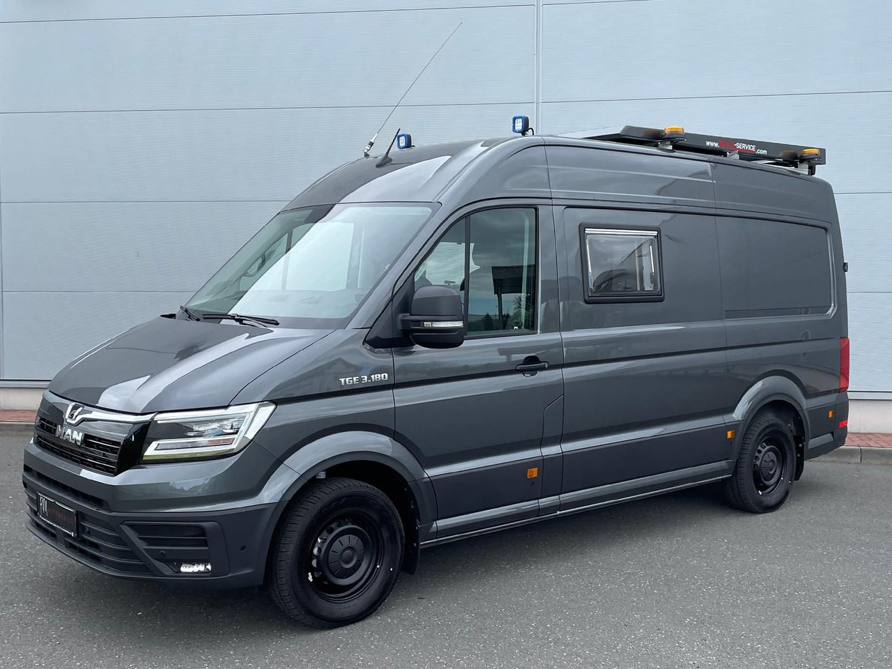 MAN TGE 3.180 BF 3 BEGLEITFAHRZEUG L3H3 NAVI LED - Коммерческий автомобиль: фото 1 MAN TGE 3.180 BF 3 BEGLEITFAHRZEUG L3H3 NAVI LED - Коммерческий автомобиль: фото 1