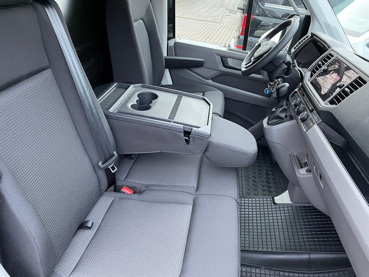 Цельнометаллический фургон, Грузопассажирский фургон MAN TGE 3.160 L3H3 MIXTO RWD LED ACC RWD SHZ STANDH: фото 26 Цельнометаллический фургон, Грузопассажирский фургон MAN TGE 3.160 L3H3 MIXTO RWD LED ACC RWD SHZ STANDH: фото 26