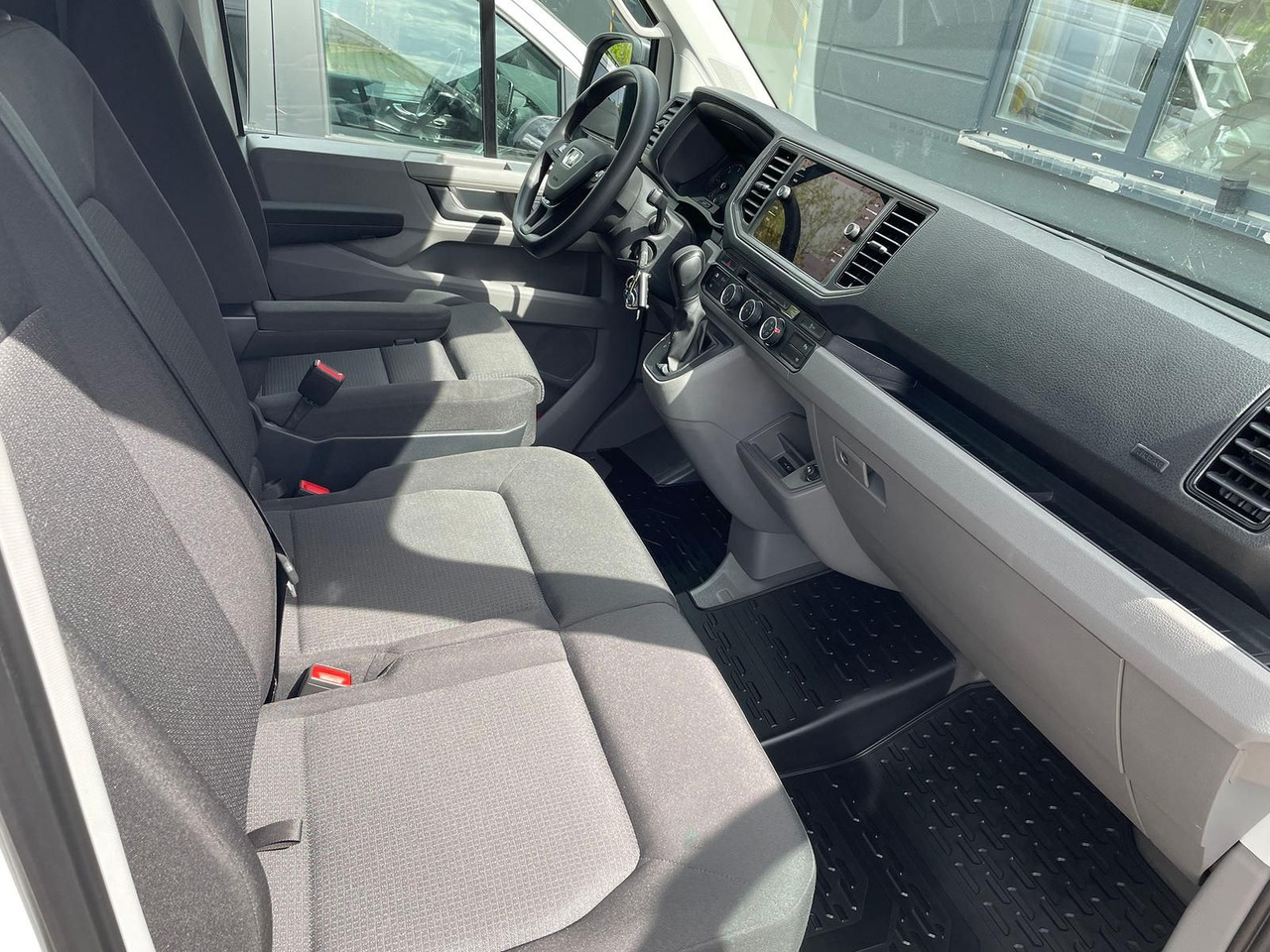 Цельнометаллический фургон, Грузопассажирский фургон MAN TGE 3.160 MIXTO L4H3 LED HECK AUTOM AHK TEMP: фото 13 Цельнометаллический фургон, Грузопассажирский фургон MAN TGE 3.160 MIXTO L4H3 LED HECK AUTOM AHK TEMP: фото 13