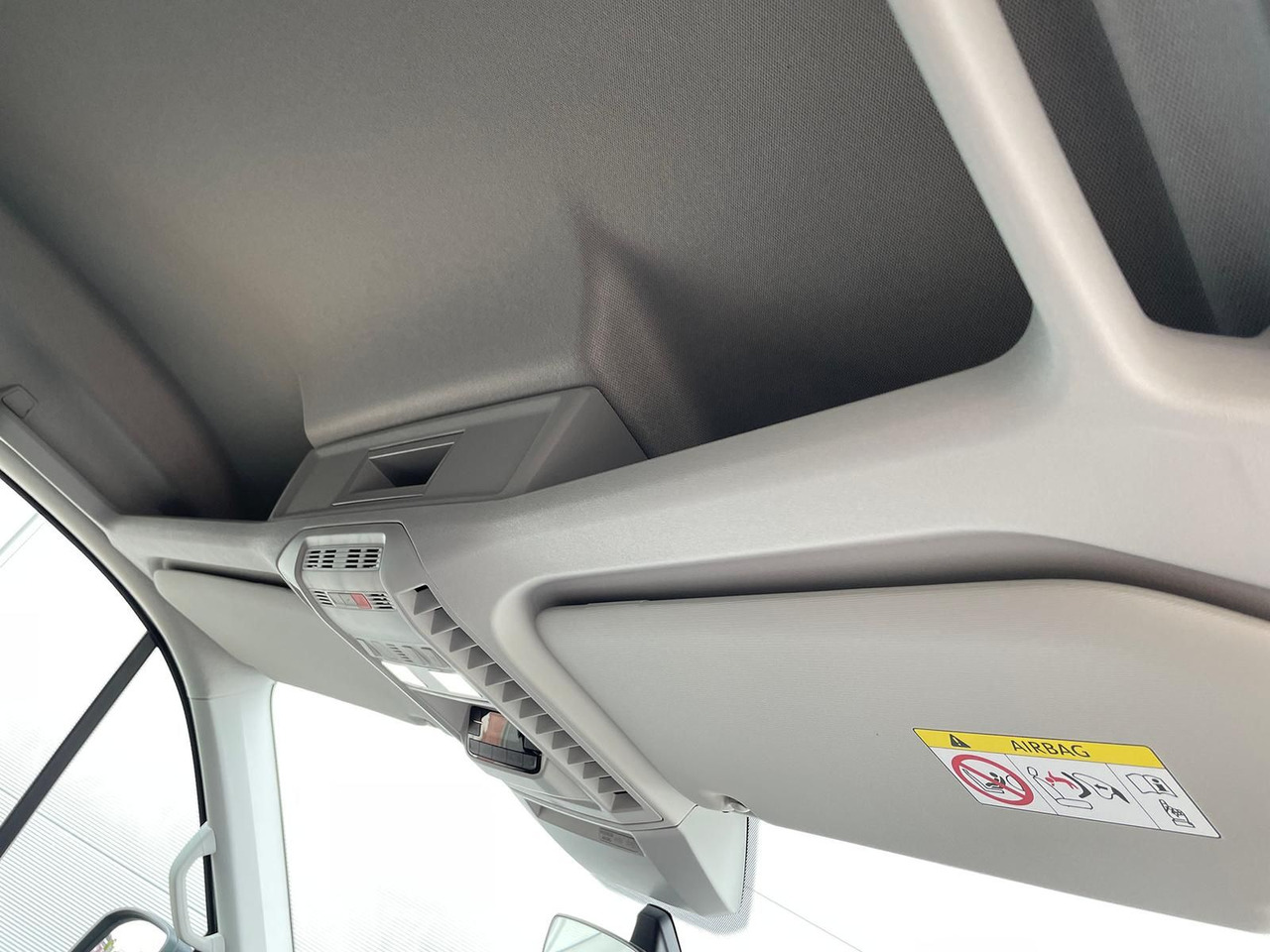 Микроавтобус, Пассажирский фургон MAN TGE 3.180 Kombi L3H2 4x4 TEMPOMAT KAMERA 8-SITZE: фото 30