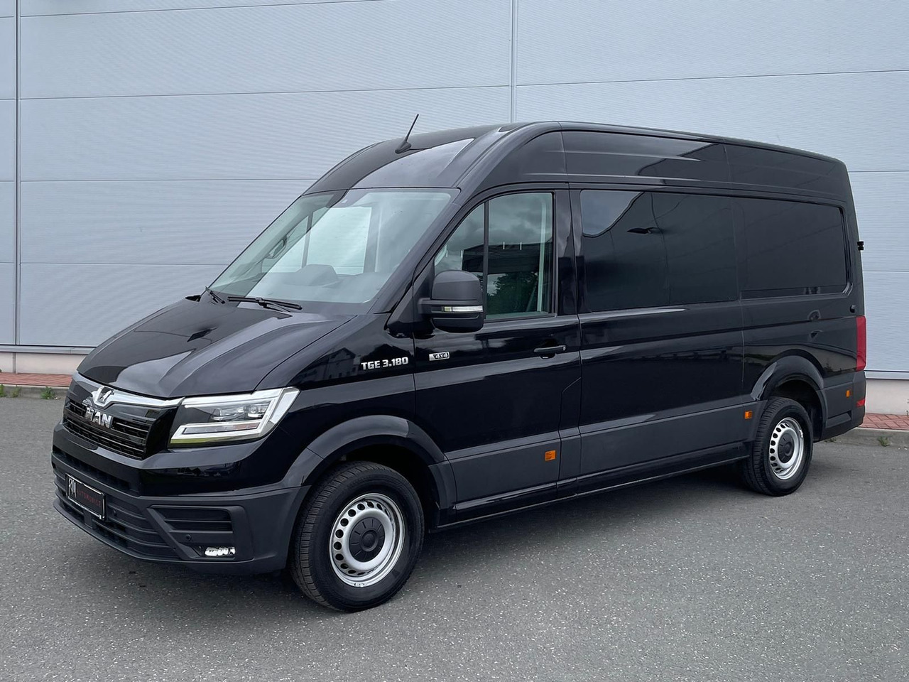 MAN TGE 3.180 L3H3 MIXTO 4x4 AUTOM DIFF AHK ACC NAV - Легковой автомобиль: фото 1 MAN TGE 3.180 L3H3 MIXTO 4x4 AUTOM DIFF AHK ACC NAV - Легковой автомобиль: фото 1