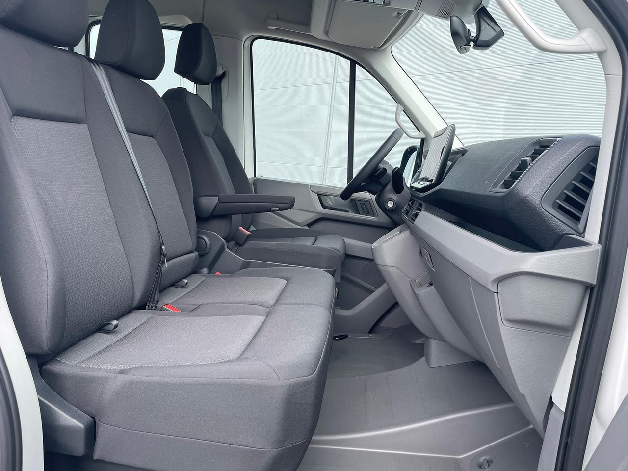 Малотоннажный бортовой грузовик, Грузопассажирский фургон MAN TGE 3.180 Pritsche DOKA MR KAMERA AHK SITZHZ: фото 37 Малотоннажный бортовой грузовик, Грузопассажирский фургон MAN TGE 3.180 Pritsche DOKA MR KAMERA AHK SITZHZ: фото 37