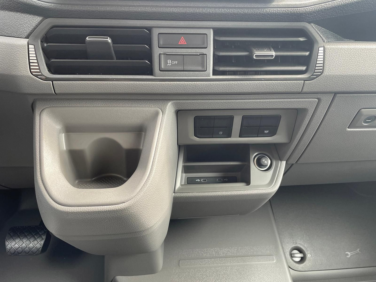 Малотоннажный бортовой грузовик, Грузопассажирский фургон MAN TGE 3.180 Pritsche DOKA MR KAMERA AHK SITZHZ: фото 27 Малотоннажный бортовой грузовик, Грузопассажирский фургон MAN TGE 3.180 Pritsche DOKA MR KAMERA AHK SITZHZ: фото 27