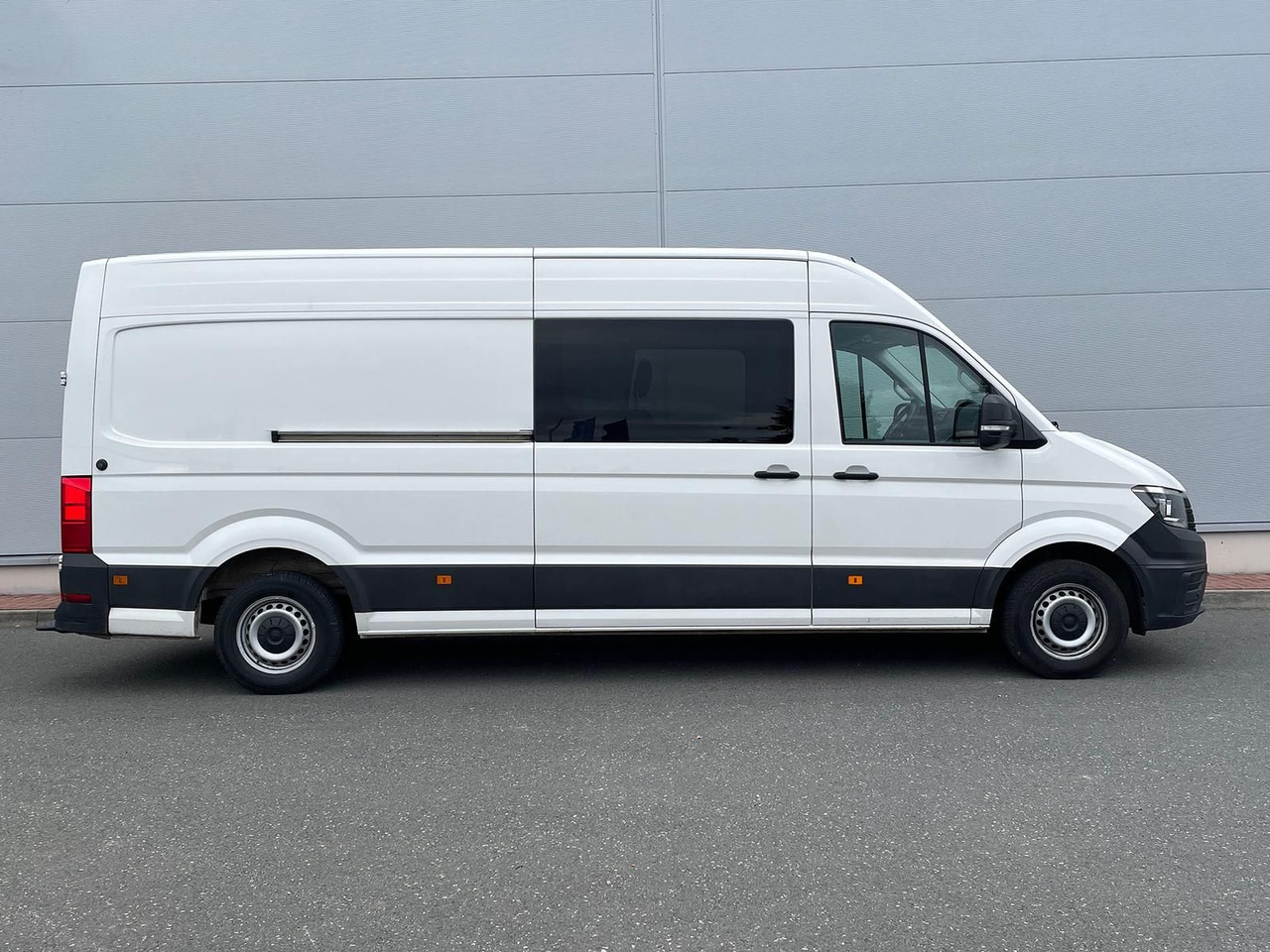 Volkswagen Crafter Kasten 35 L4H3 AHK KLIMA DAB PDC KAMERA - Цельнометаллический фургон: фото 5 Volkswagen Crafter Kasten 35 L4H3 AHK KLIMA DAB PDC KAMERA - Цельнометаллический фургон: фото 5