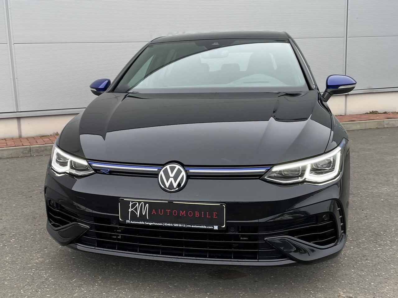 Volkswagen Golf VIII R Performance 4M Panorama Matrix - Седан: фото 4 Volkswagen Golf VIII R Performance 4M Panorama Matrix - Седан: фото 4