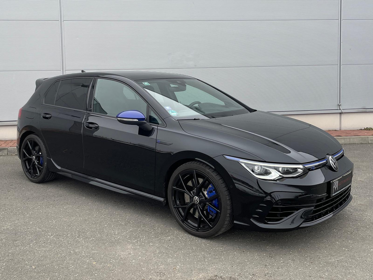 Volkswagen Golf VIII R Performance 4M Panorama Matrix - Седан: фото 2 Volkswagen Golf VIII R Performance 4M Panorama Matrix - Седан: фото 2