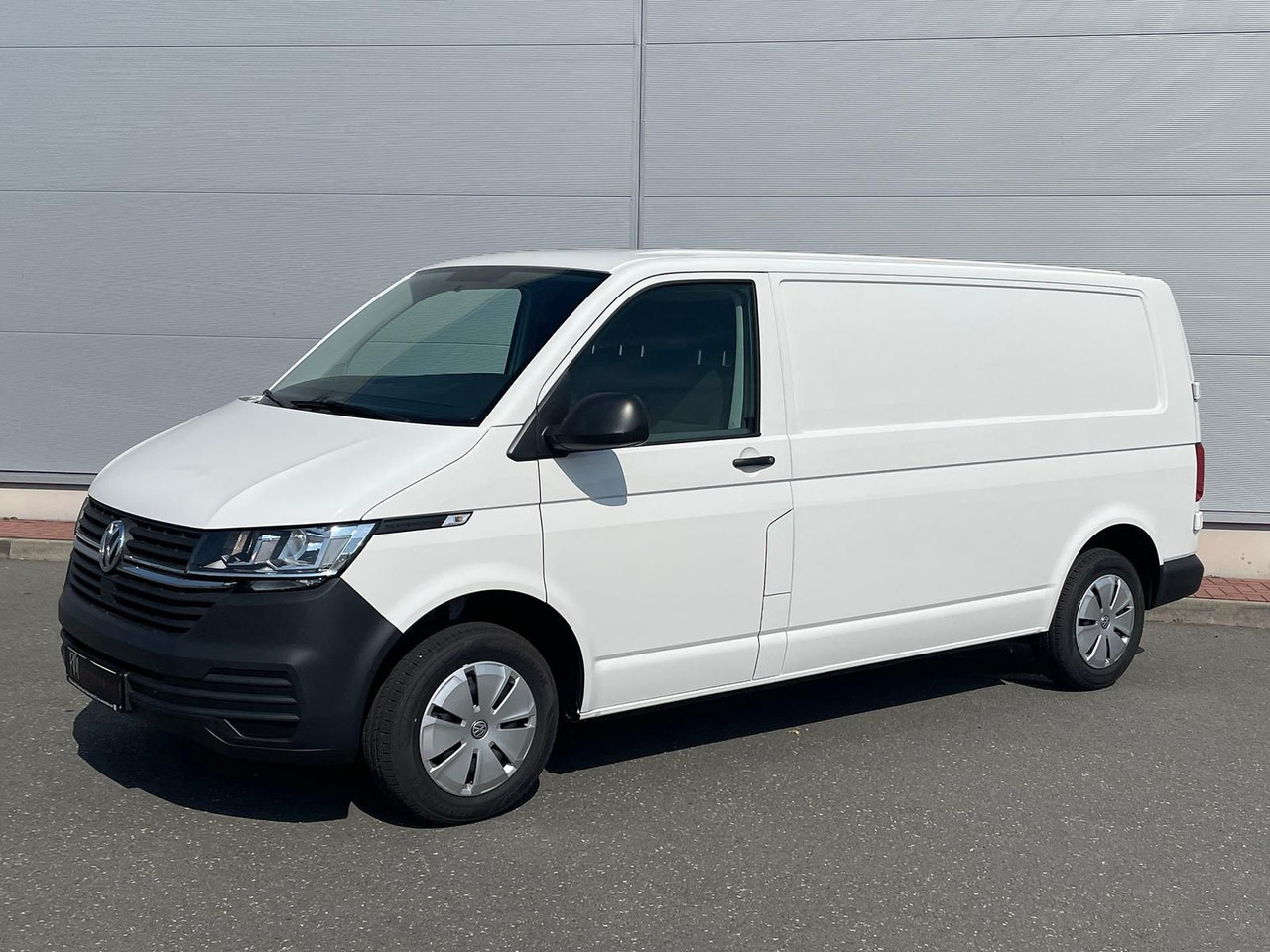 Volkswagen T6.1 Transporter LR 2.0 TDI KLIMA PDC - Пассажирский фургон: фото 1 Volkswagen T6.1 Transporter LR 2.0 TDI KLIMA PDC - Пассажирский фургон: фото 1