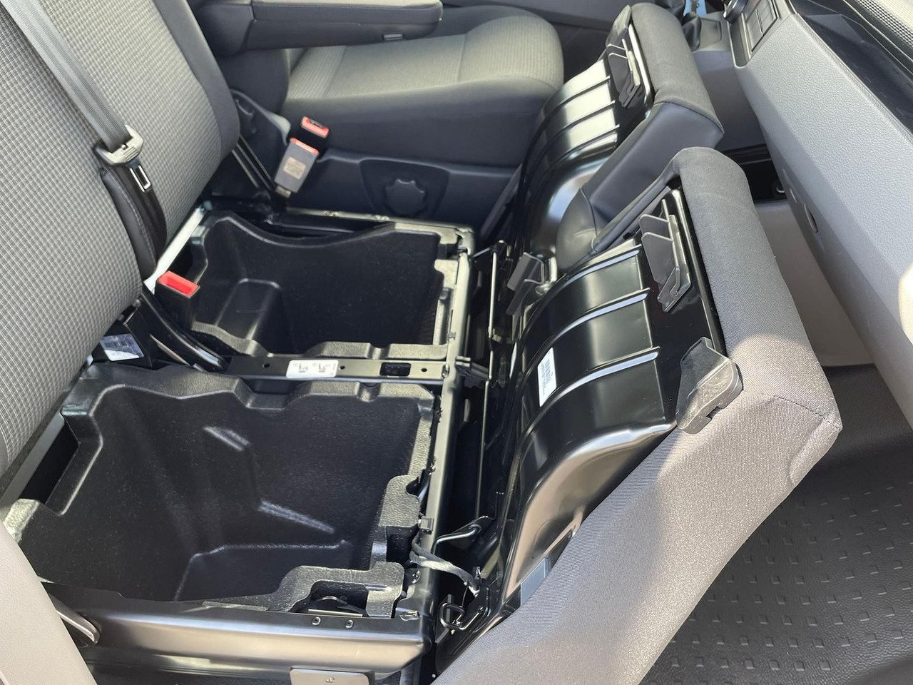 Новый Цельнометаллический фургон, Грузопассажирский фургон Volkswagen T6.1 Transporter MIXTO lang 4M MFL LED TEMPOMAT: фото 17