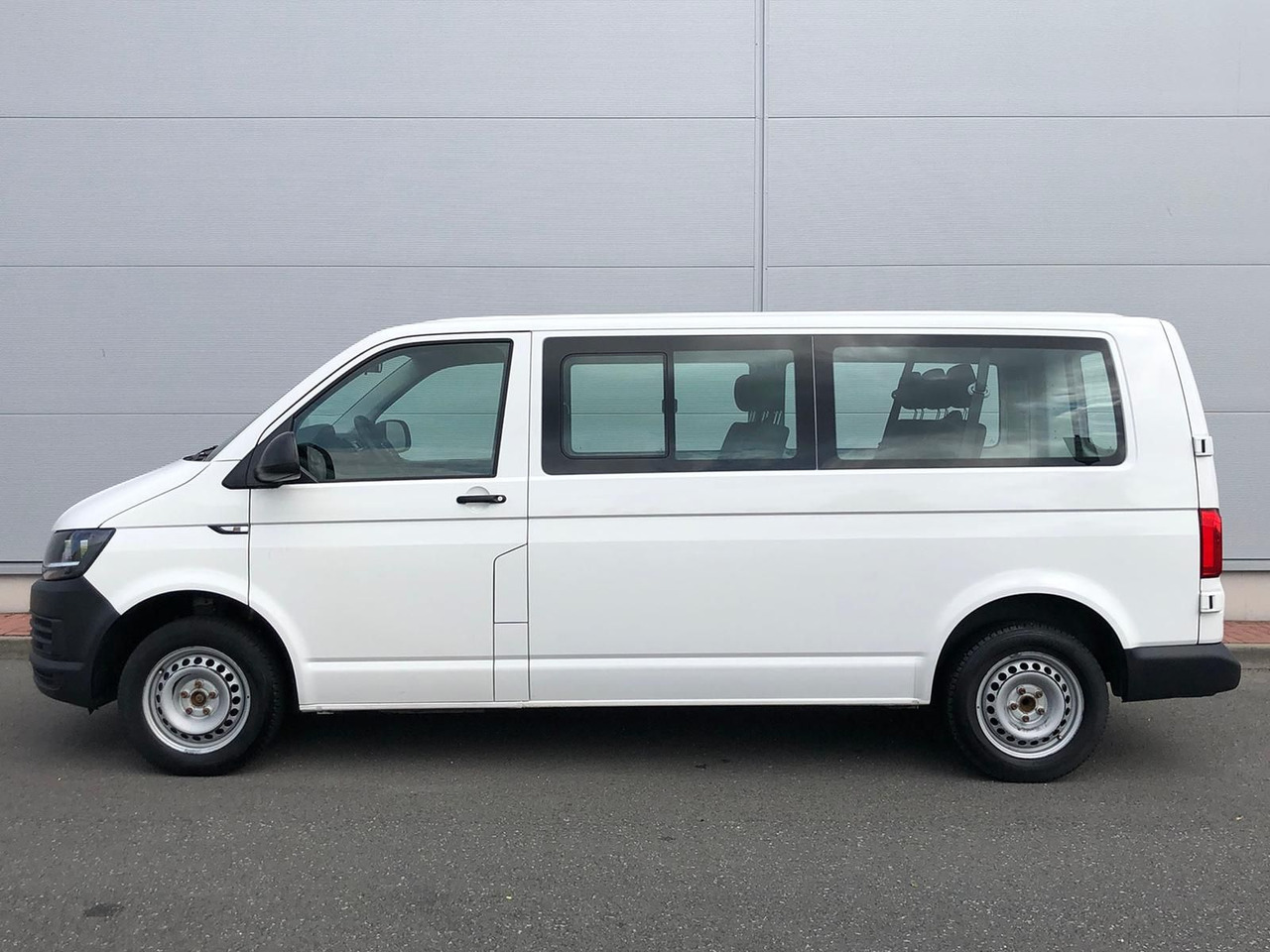 Микроавтобус, Пассажирский фургон Volkswagen T6 Transporter 2.0 TDI Kombi lang 9-SITZE TEMP: фото 6