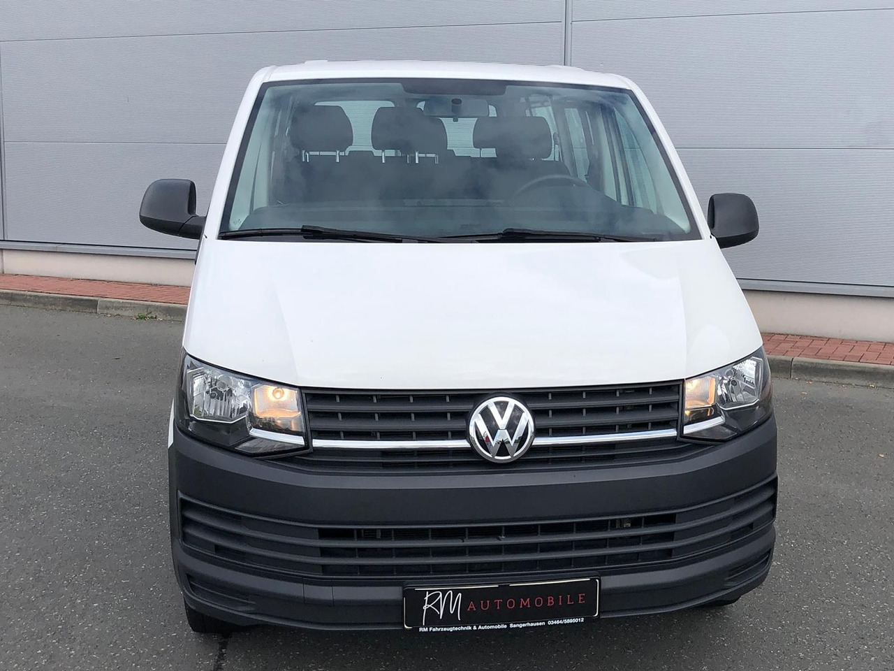 Volkswagen T6 Transporter 2.0 TDI Kombi lang 9-SITZE TEMP - Универсал: фото 3 Volkswagen T6 Transporter 2.0 TDI Kombi lang 9-SITZE TEMP - Универсал: фото 3