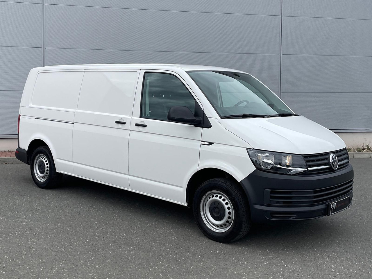 Volkswagen T6 Transporter 2.0 TDI PDC KLIMA - Цельнометаллический фургон: фото 2 Volkswagen T6 Transporter 2.0 TDI PDC KLIMA - Цельнометаллический фургон: фото 2