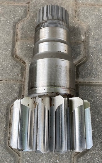 Liebherr Abtriebswelle ID-Nr.90009253 – ID-Nr.12544497. SAT250/278, SAT250/287, SAT250A300. #AB.90009253# - Поворотный редуктор для Экскаваторов: фото 3 Liebherr Abtriebswelle ID-Nr.90009253 – ID-Nr.12544497. SAT250/278, SAT250/287, SAT250A300. #AB.90009253# - Поворотный редуктор для Экскаваторов: фото 3