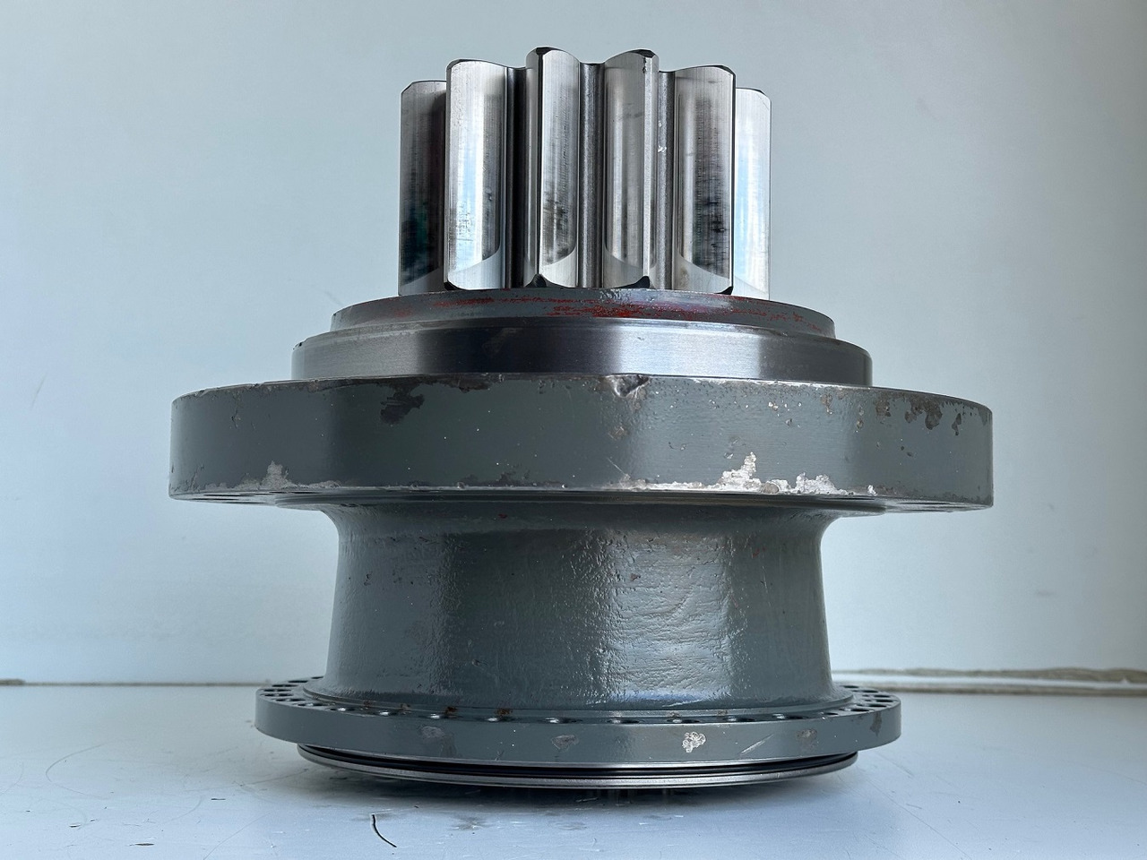 Liebherr Abtriebswellengehäuse ID-Nr.90013701 mit Abtriebswelle ID-Nr.90214087. SAT275A290. R922 LC-1486. R924 LC-1487. #1769#033# - Поворотный редуктор для Гусеничных экскаваторов: фото 5 Liebherr Abtriebswellengehäuse ID-Nr.90013701 mit Abtriebswelle ID-Nr.90214087. SAT275A290. R922 LC-1486. R924 LC-1487. #1769#033# - Поворотный редуктор для Гусеничных экскаваторов: фото 5