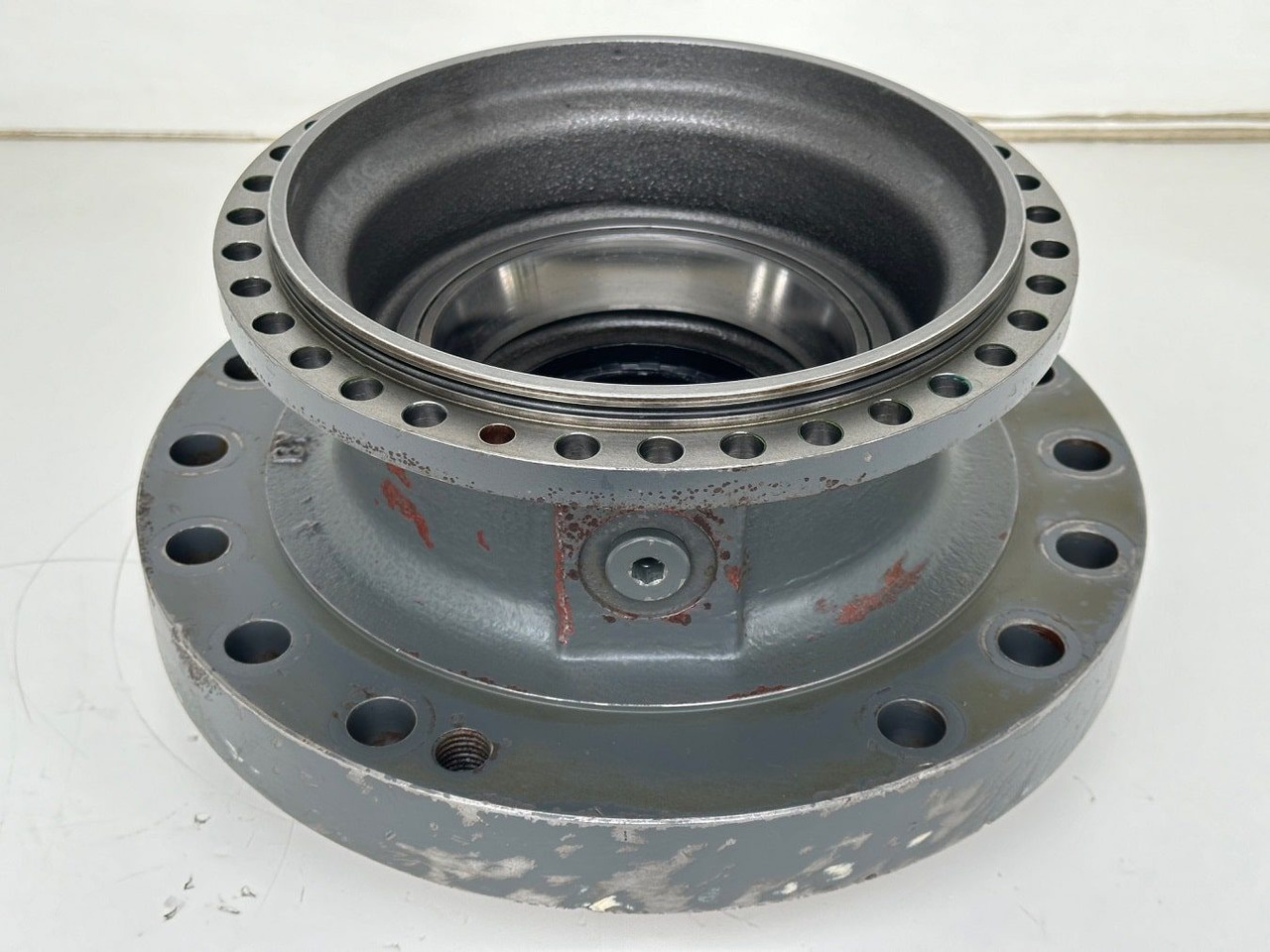 Liebherr Abtriebswellengehäuse ID-Nr.90018934. A924 HL, A924, LH30 C, LH30 M, LH35 M, LH35 MT, R922. #ABTR.GEH.0767#0764# - Поворотный редуктор для Строительной техники: фото 1 Liebherr Abtriebswellengehäuse ID-Nr.90018934. A924 HL, A924, LH30 C, LH30 M, LH35 M, LH35 MT, R922. #ABTR.GEH.0767#0764# - Поворотный редуктор для Строительной техники: фото 1