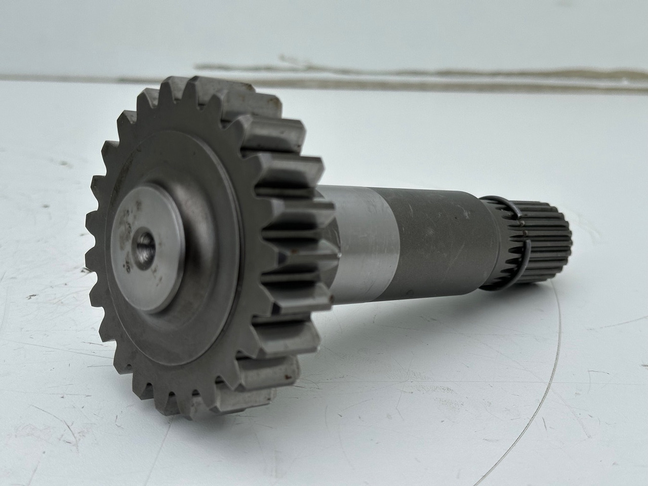 Liebherr Antriebswelle ID-Nr.90216446. FAT350P138. LO1926, LOS926, R922, R924, R926, R930 T. #90216446.17.08# - Бортовой редуктор для Гусеничных экскаваторов: фото 2 Liebherr Antriebswelle ID-Nr.90216446. FAT350P138. LO1926, LOS926, R922, R924, R926, R930 T. #90216446.17.08# - Бортовой редуктор для Гусеничных экскаваторов: фото 2