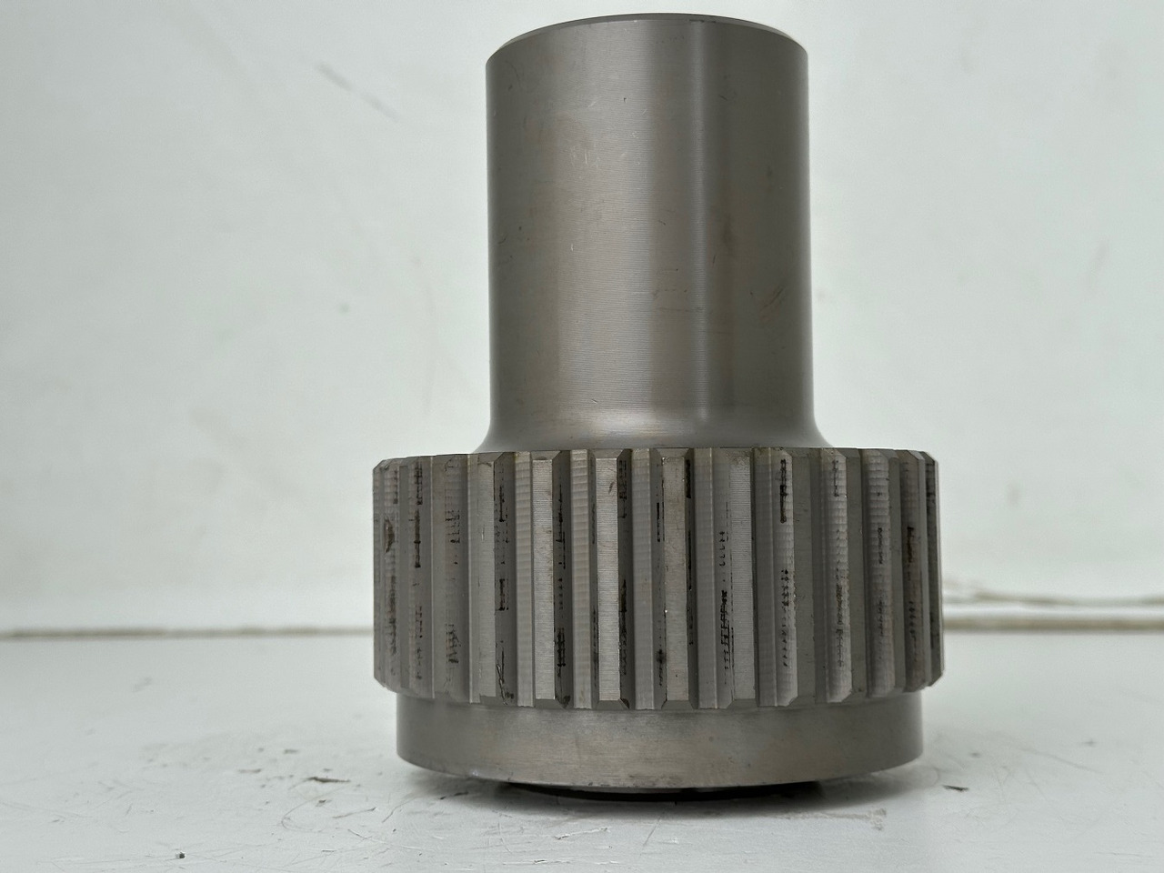 Liebherr Lamellenträger ID-Nr.90218052. FAT500F522, FAT500F528, FAT500F529, FAT500F559. PR73605, PR7363, PR7364. #90218052.01# - Бортовой редуктор для Строительной техники: фото 2 Liebherr Lamellenträger ID-Nr.90218052. FAT500F522, FAT500F528, FAT500F529, FAT500F559. PR73605, PR7363, PR7364. #90218052.01# - Бортовой редуктор для Строительной техники: фото 2