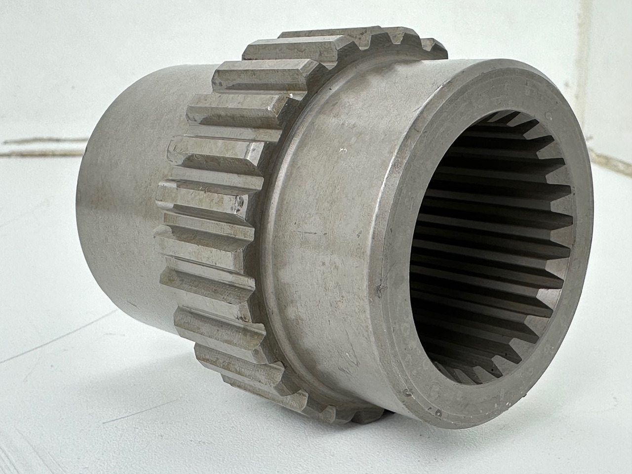 Liebherr Lamellenträger ID-Nr.9443996 - ID-Nr.944399603. FAT550, FAT550/556. LU950C, LU950CLGP, LU950CLT, PR742, PR742B, PR742BL, PR742BM, RL42B. #9443996.01# - Бортовой редуктор для Строительной техники: фото 4 Liebherr Lamellenträger ID-Nr.9443996 - ID-Nr.944399603. FAT550, FAT550/556. LU950C, LU950CLGP, LU950CLT, PR742, PR742B, PR742BL, PR742BM, RL42B. #9443996.01# - Бортовой редуктор для Строительной техники: фото 4