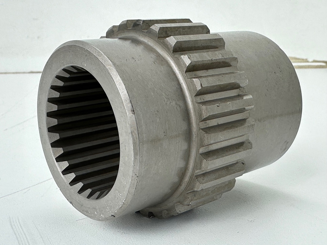 Liebherr Lamellenträger ID-Nr.9443996 - ID-Nr.944399603. FAT550, FAT550/556. LU950C, LU950CLGP, LU950CLT, PR742, PR742B, PR742BL, PR742BM, RL42B. #9443996.01# - Бортовой редуктор для Строительной техники: фото 5 Liebherr Lamellenträger ID-Nr.9443996 - ID-Nr.944399603. FAT550, FAT550/556. LU950C, LU950CLGP, LU950CLT, PR742, PR742B, PR742BL, PR742BM, RL42B. #9443996.01# - Бортовой редуктор для Строительной техники: фото 5