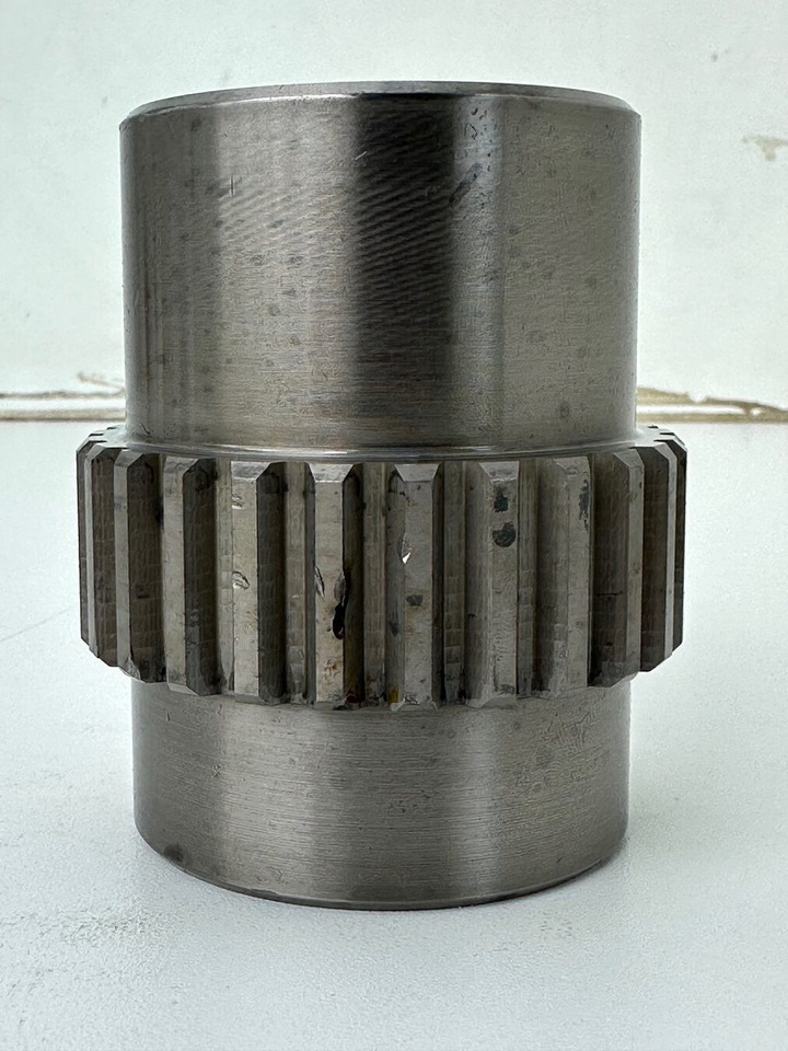 Liebherr Lamellenträger ID-Nr.9443996 - ID-Nr.944399603. FAT550, FAT550/556. LU950C, LU950CLGP, LU950CLT, PR742, PR742B, PR742BL, PR742BM, RL42B. #9443996.02# - Бортовой редуктор для Строительной техники: фото 1 Liebherr Lamellenträger ID-Nr.9443996 - ID-Nr.944399603. FAT550, FAT550/556. LU950C, LU950CLGP, LU950CLT, PR742, PR742B, PR742BL, PR742BM, RL42B. #9443996.02# - Бортовой редуктор для Строительной техники: фото 1