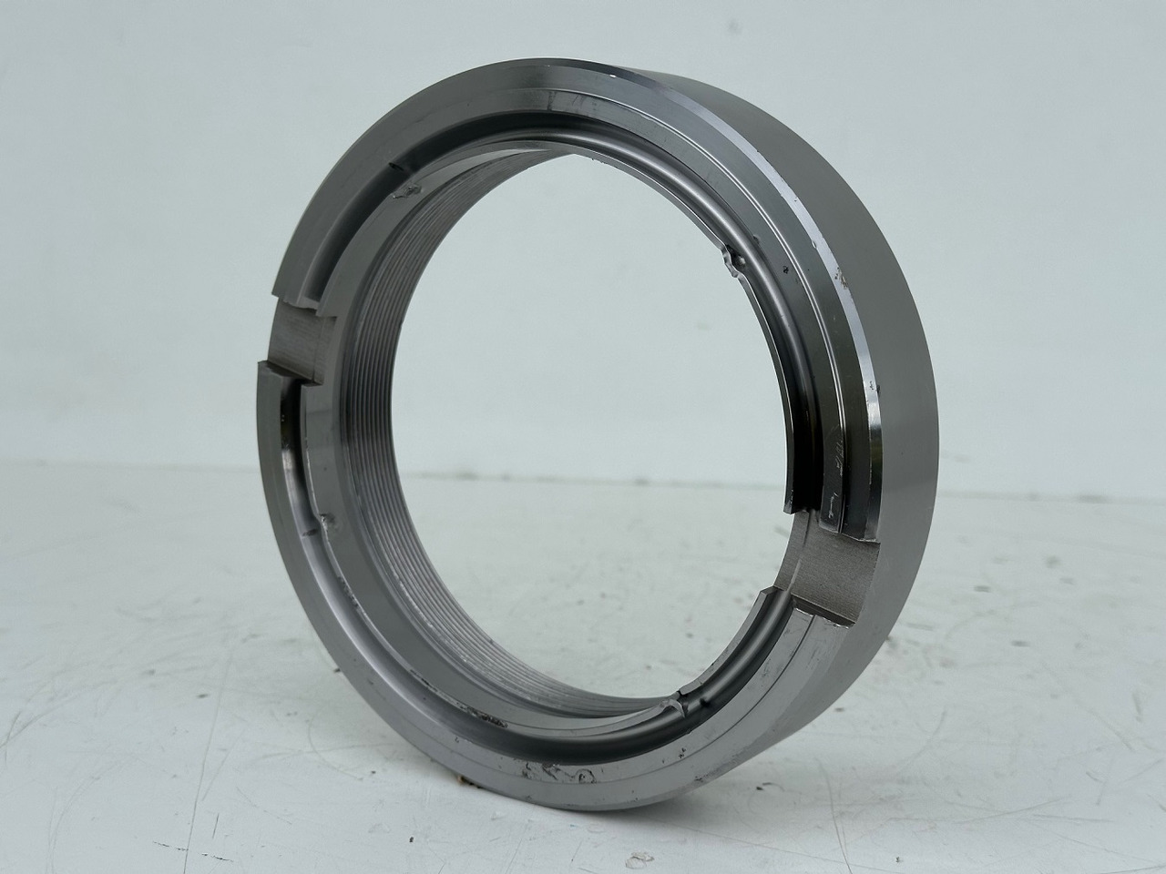 Liebherr Original Nutmutter ID-Nr.9443117 - ID-Nr.944311703. LH110,A974,LOS974,P974,P976,R974,R976,R980,P994,P995,R944,R995. #944311703.31.07# - Поворотный редуктор для Строительной техники: фото 3 Liebherr Original Nutmutter ID-Nr.9443117 - ID-Nr.944311703. LH110,A974,LOS974,P974,P976,R974,R976,R980,P994,P995,R944,R995. #944311703.31.07# - Поворотный редуктор для Строительной техники: фото 3