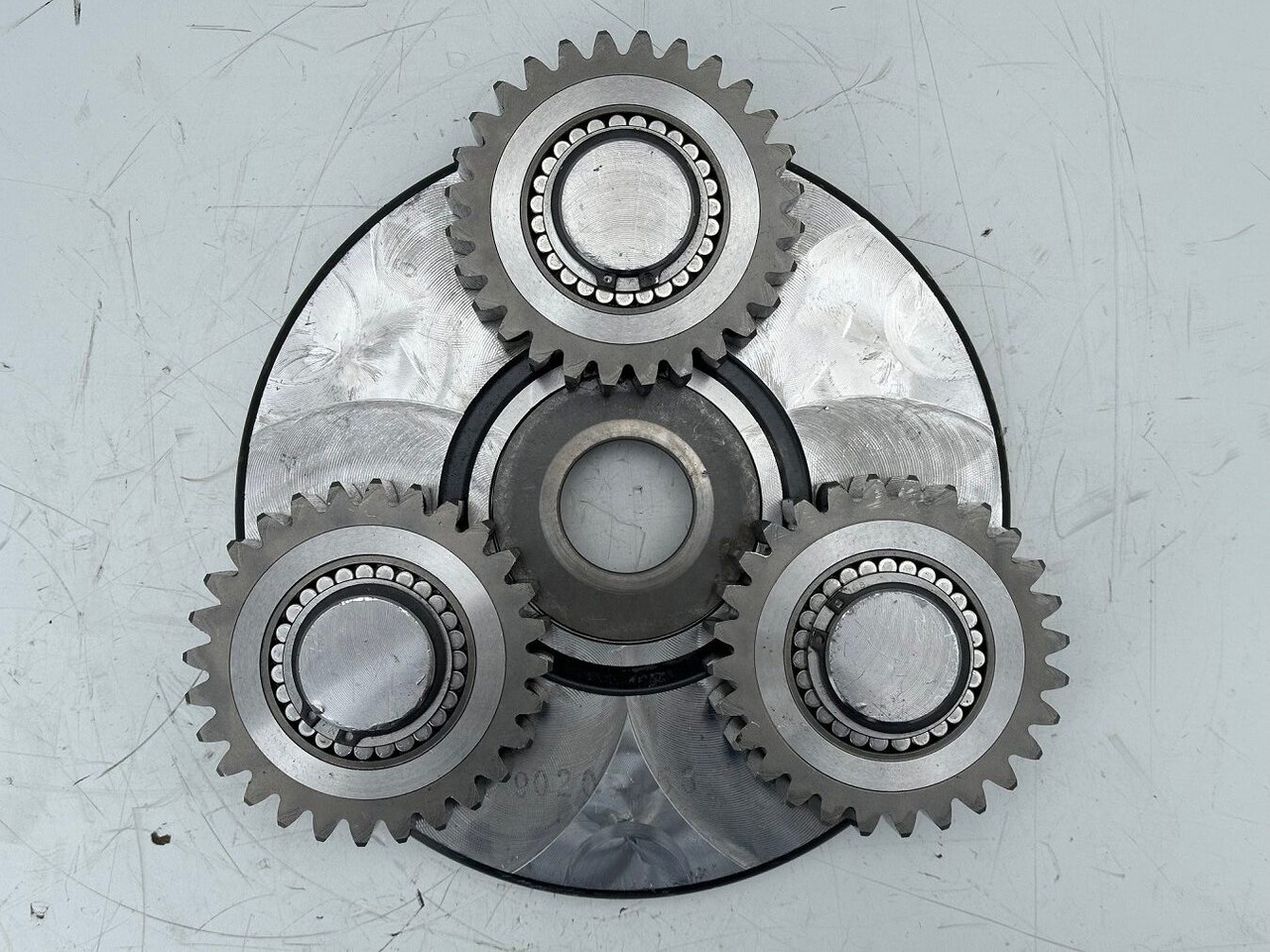 Liebherr Planetenträger ID-Nr.90205858 mit Planetenrädern ID-Nr.90205860. FAT350P138. LO1926, LOS926, R920, R922, R925, R924, R926, R930 T. #PLA.PL.17.08.01# - Бортовой редуктор для Гусеничных экскаваторов: фото 3 Liebherr Planetenträger ID-Nr.90205858 mit Planetenrädern ID-Nr.90205860. FAT350P138. LO1926, LOS926, R920, R922, R925, R924, R926, R930 T. #PLA.PL.17.08.01# - Бортовой редуктор для Гусеничных экскаваторов: фото 3