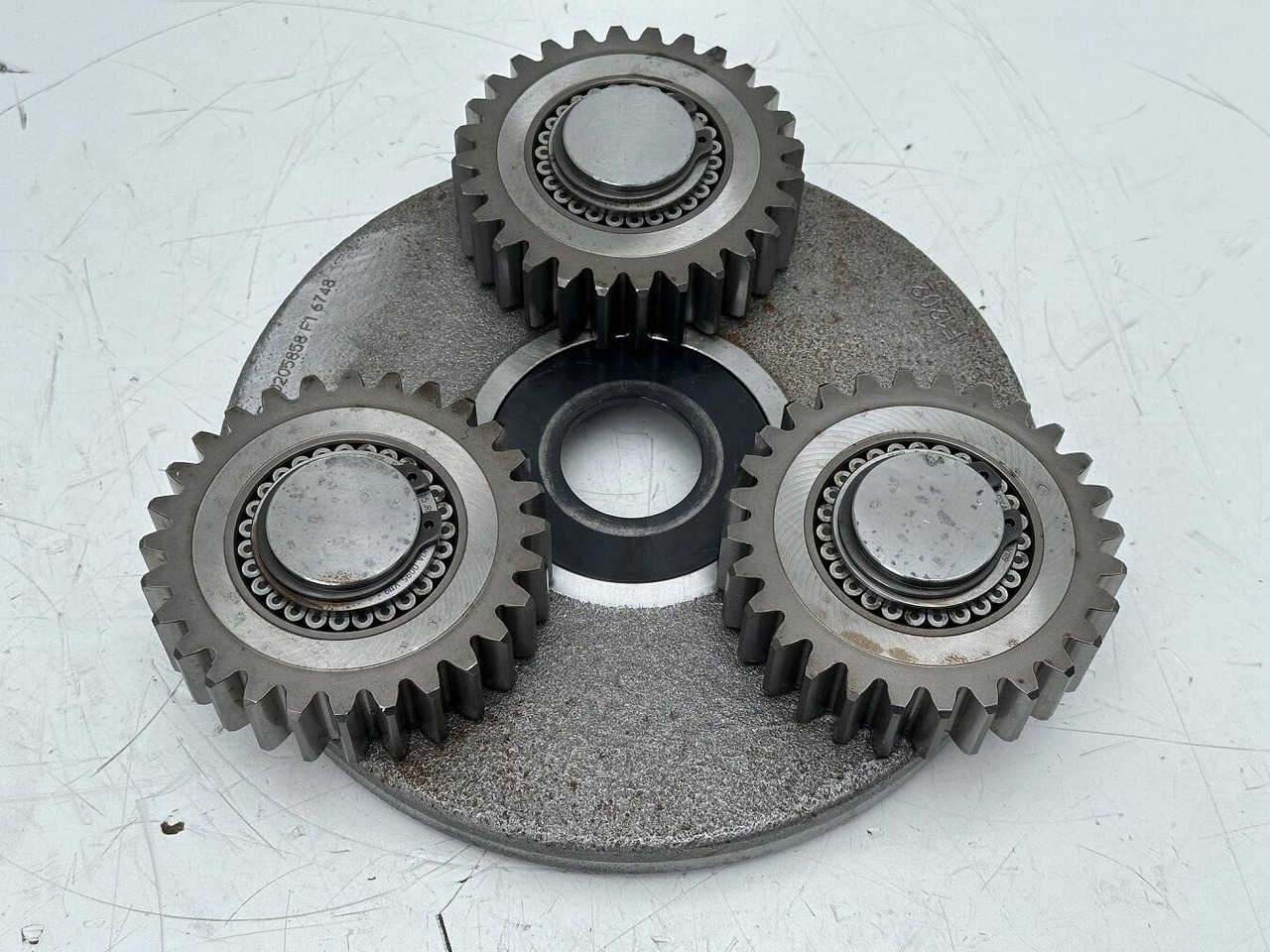 Liebherr Planetenträger ID-Nr.90205858 mit Planetenrädern ID-Nr.90205860. FAT350P138. LO1926, LOS926, R920, R922, R925, R924, R926, R930 T. #PLA.PL.17.08.02# - Бортовой редуктор для Гусеничных экскаваторов: фото 1 Liebherr Planetenträger ID-Nr.90205858 mit Planetenrädern ID-Nr.90205860. FAT350P138. LO1926, LOS926, R920, R922, R925, R924, R926, R930 T. #PLA.PL.17.08.02# - Бортовой редуктор для Гусеничных экскаваторов: фото 1