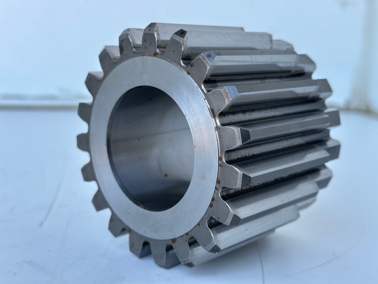 Liebherr Sonnenrad ID-Nr.969490701. FAT355P076-FAT355P077-FAT355P120. LH26,LH30C,LH40C,LO1916,LO1926,LOS916,LOS926,R906,R916,R920,R922,R924,R926. #969490701.06.08# - Бортовой редуктор для Гусеничных экскаваторов: фото 2 Liebherr Sonnenrad ID-Nr.969490701. FAT355P076-FAT355P077-FAT355P120. LH26,LH30C,LH40C,LO1916,LO1926,LOS916,LOS926,R906,R916,R920,R922,R924,R926. #969490701.06.08# - Бортовой редуктор для Гусеничных экскаваторов: фото 2