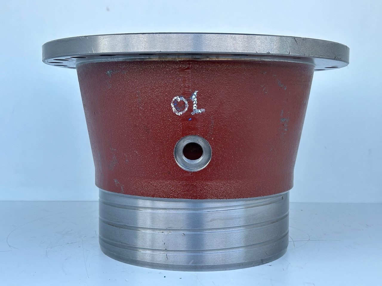 Original Liebherr Abtriebswellengehäuse ID-Nr.932917901 mit Kegelrollenlager ID-Nr.746231701. A954B, A954C, LH80, R954 CG, EP954, ER954, P954, R954 B, R954 C. #932917901.01# - Поворотный редуктор для Строительной техники: фото 1 Original Liebherr Abtriebswellengehäuse ID-Nr.932917901 mit Kegelrollenlager ID-Nr.746231701. A954B, A954C, LH80, R954 CG, EP954, ER954, P954, R954 B, R954 C. #932917901.01# - Поворотный редуктор для Строительной техники: фото 1