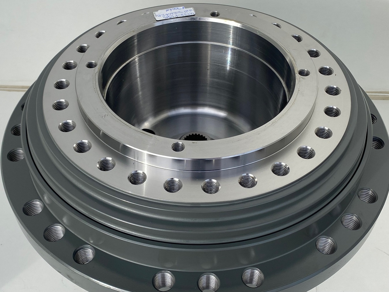 Original Liebherr Fahrantrieb Typ: FAT350P138 mit ID-Nr.90216427 - ID-Nr.90216428 - ID-Nr.90216429. LO1926, LOS926, R922, R924, R926, R930. #90216428.3064# - Бортовой редуктор для Строительной техники: фото 5 Original Liebherr Fahrantrieb Typ: FAT350P138 mit ID-Nr.90216427 - ID-Nr.90216428 - ID-Nr.90216429. LO1926, LOS926, R922, R924, R926, R930. #90216428.3064# - Бортовой редуктор для Строительной техники: фото 5