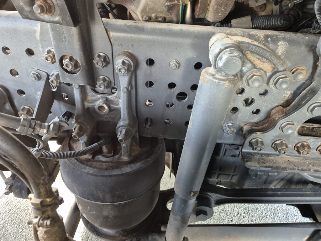 Mercedes Benz 1846 Actros  (Nr. 5883) - Грузовик-цистерна: фото 3 Mercedes Benz 1846 Actros  (Nr. 5883) - Грузовик-цистерна: фото 3